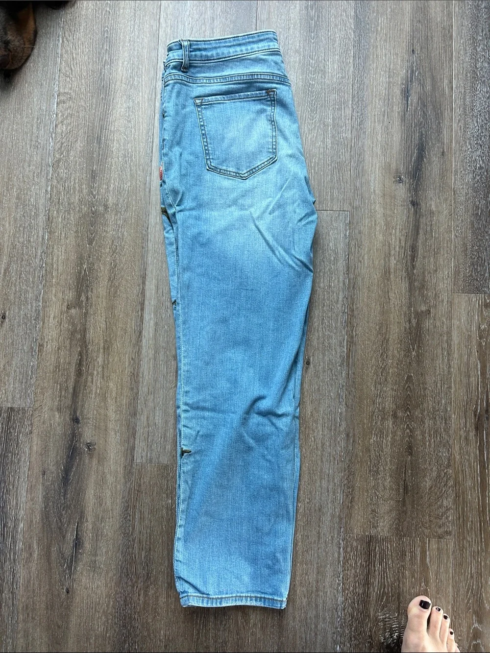 Caslon Light Blue Straight-Leg Jeans with Pink Floral Embroidery